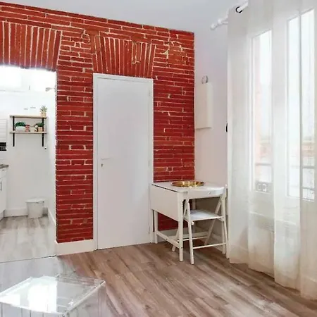Appartement 2 Pieces Dans Cour Interieure - Les Chalets